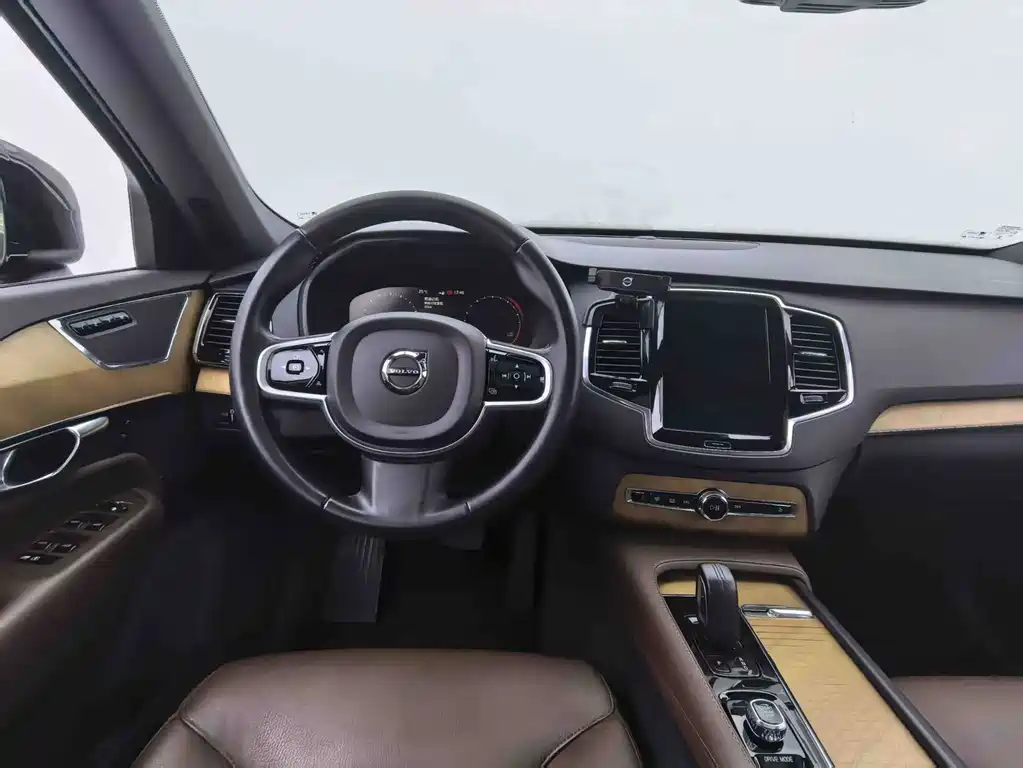 Volvo XC90 2020 — фото 14