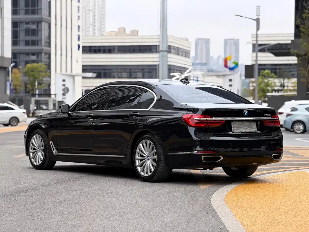 BMW 7 Series 2016 — фото 7