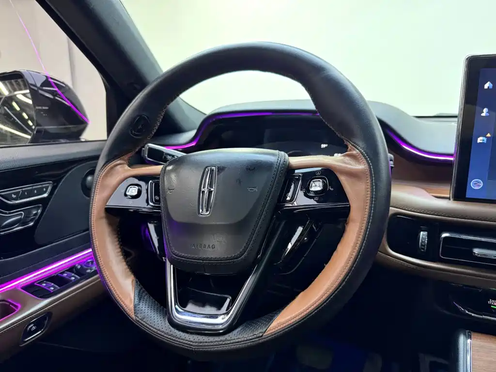 Lincoln Aviator 2020 — фото 14