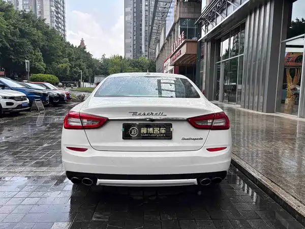 Maserati Quattroporte 2015