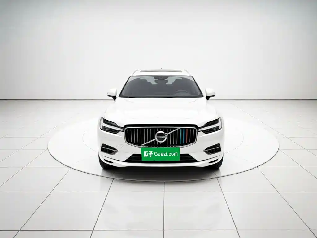 Volvo XC60 Plug-In Hybrid 2021 — фото 24