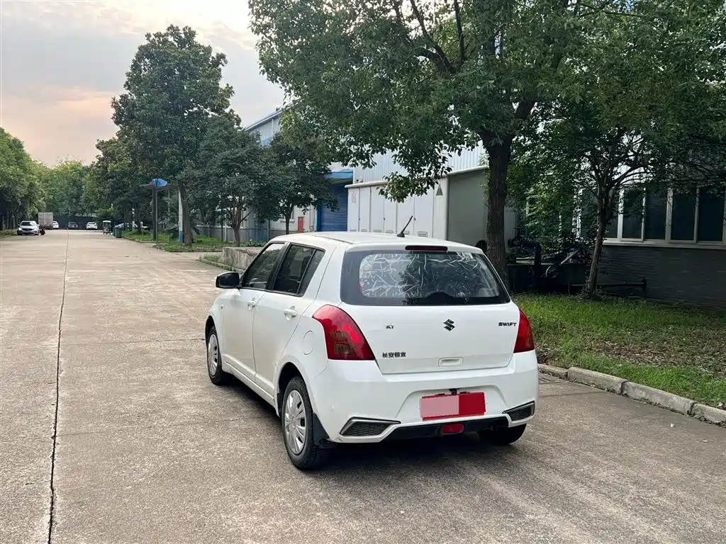 Suzuki Swift 2015