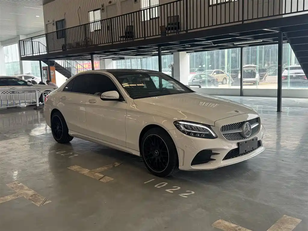Mercedes-Benz C-Class 2019 — фото 3