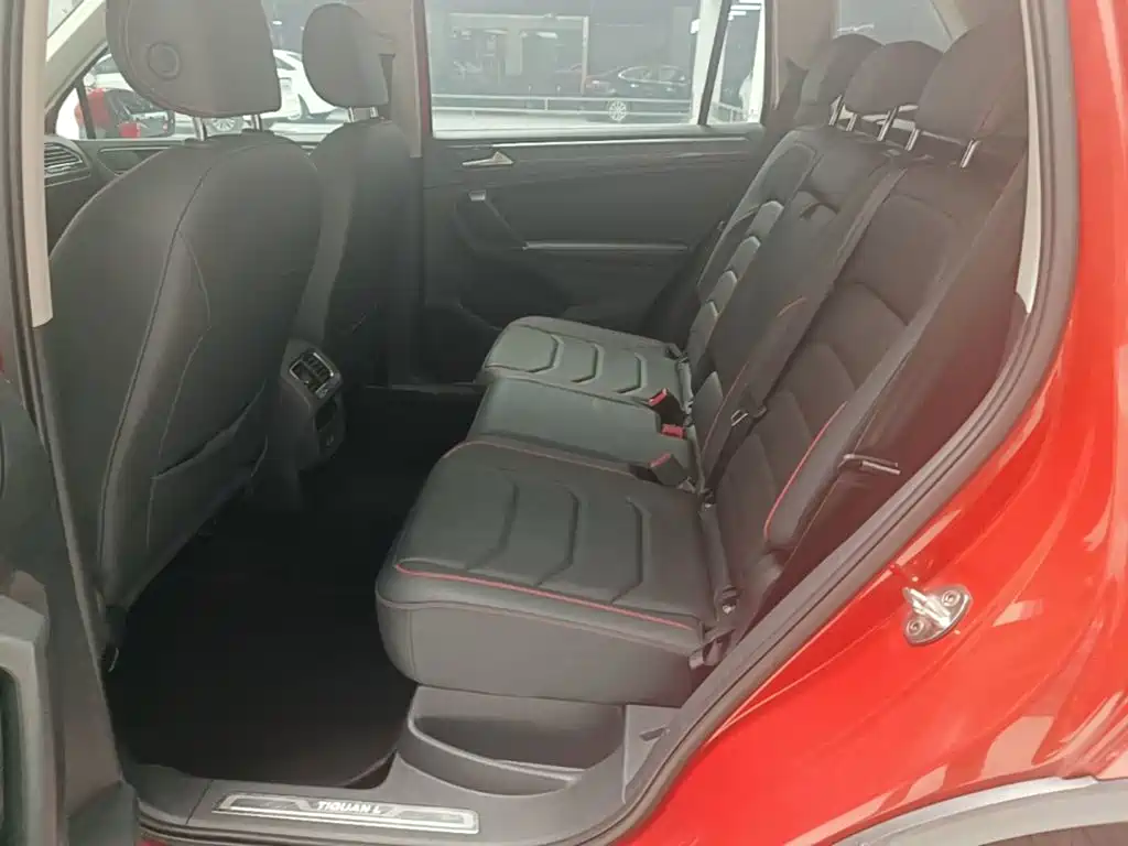 Volkswagen Tiguan L 2017 — фото 17