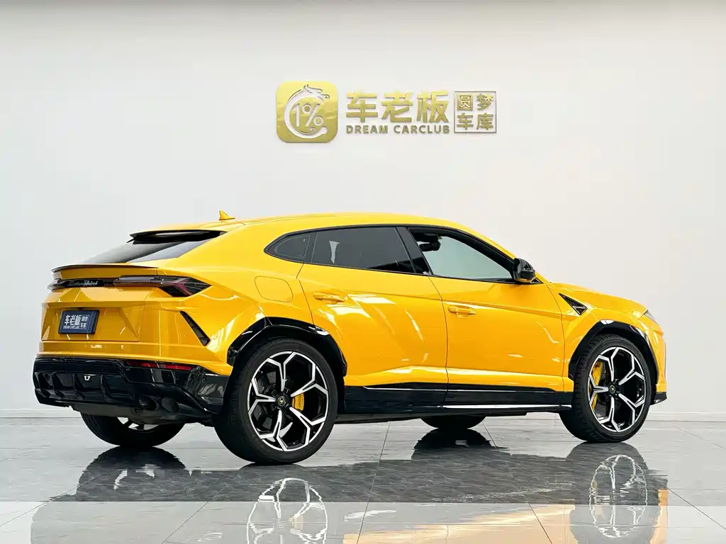 Lamborghini Urus 2023 — фото 4
