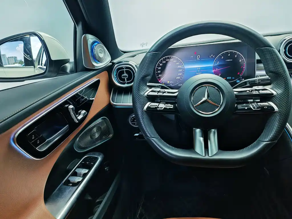 Mercedes-Benz C-Class 2022 — фото 8