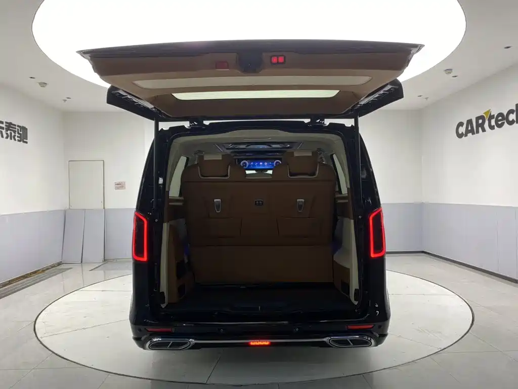 Mercedes-Benz Vito 2023 — фото 30