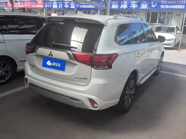 Mitsubishi Outlander 2021