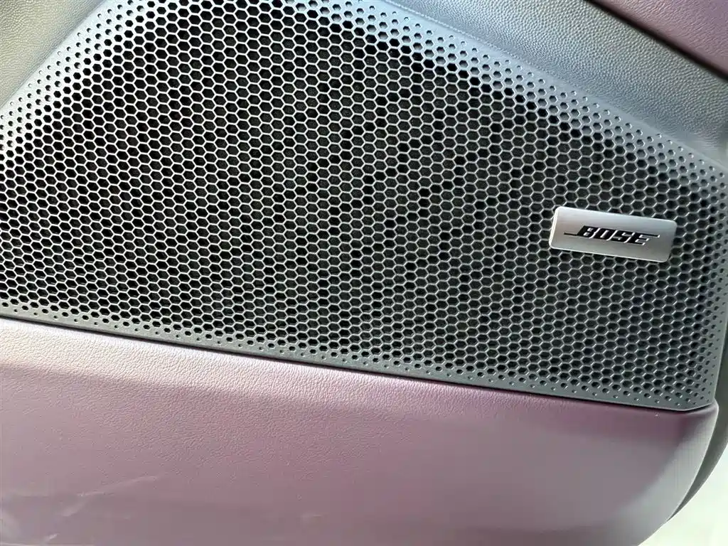Porsche Macan New Energy 2025 — фото 15