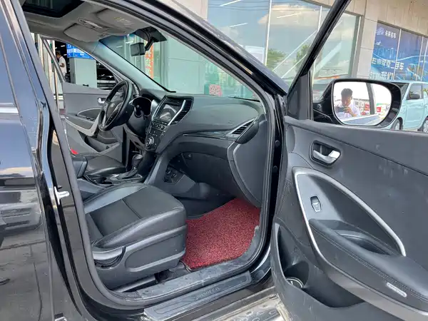Hyundai Santa Fe 2014