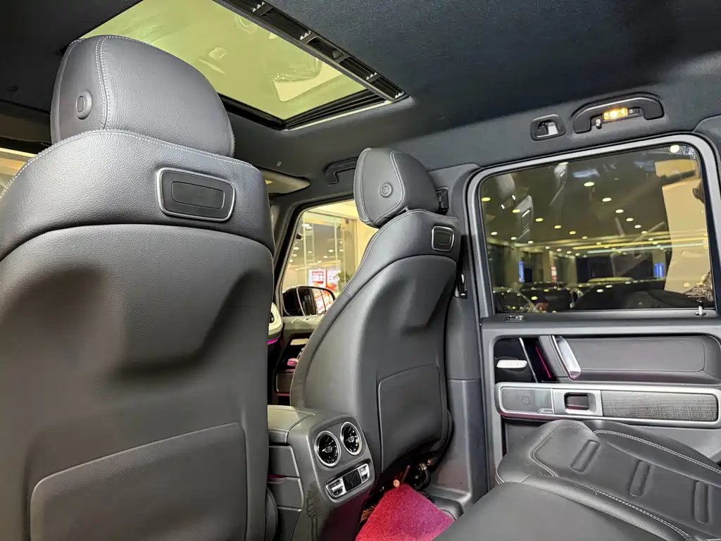 Mercedes-Benz G-Class 2023 — фото 13