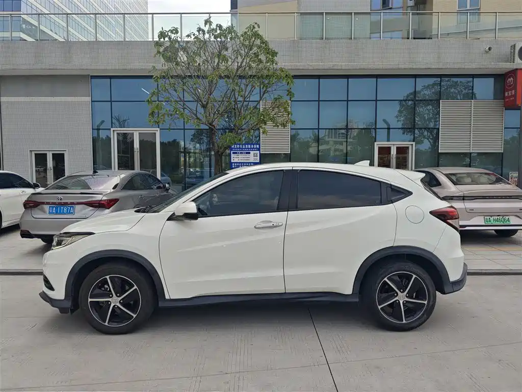 Honda Vezel 2020 — фото 4