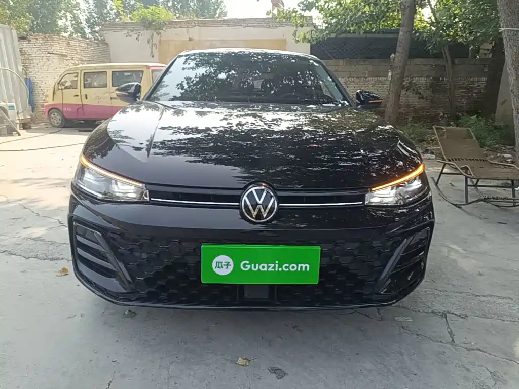 Volkswagen Passat 2024