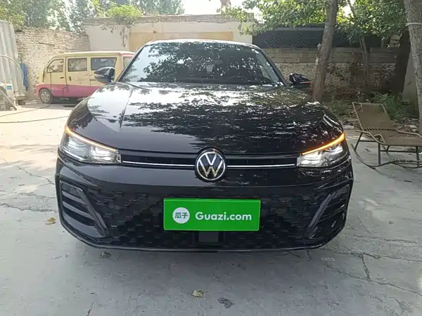 Volkswagen Passat 2024