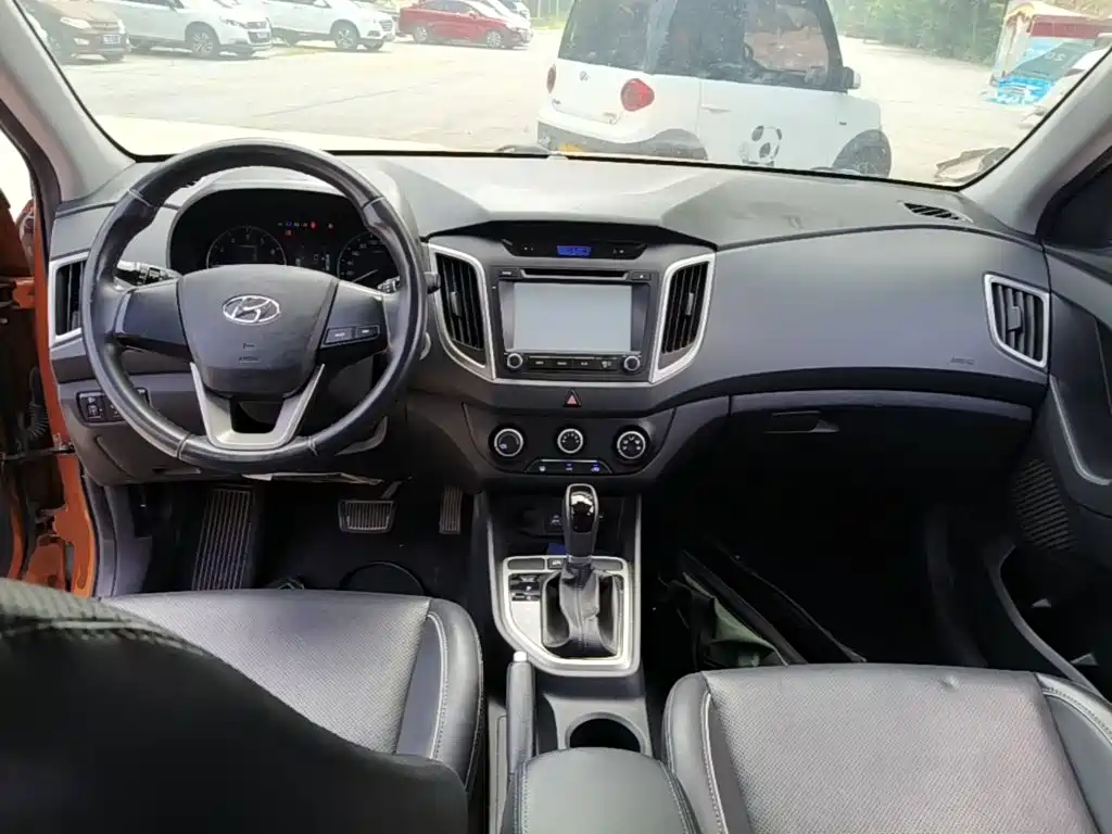 Hyundai ix25 2015 — фото 10