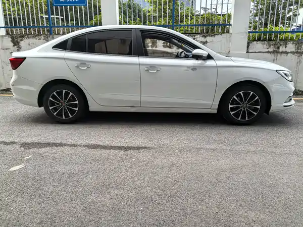 Roewe i5 2020