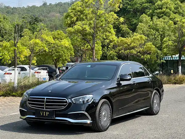 Mercedes-Benz E-Class 2023