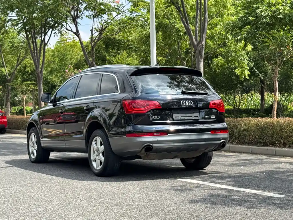 Audi Q7 2015 — фото 8