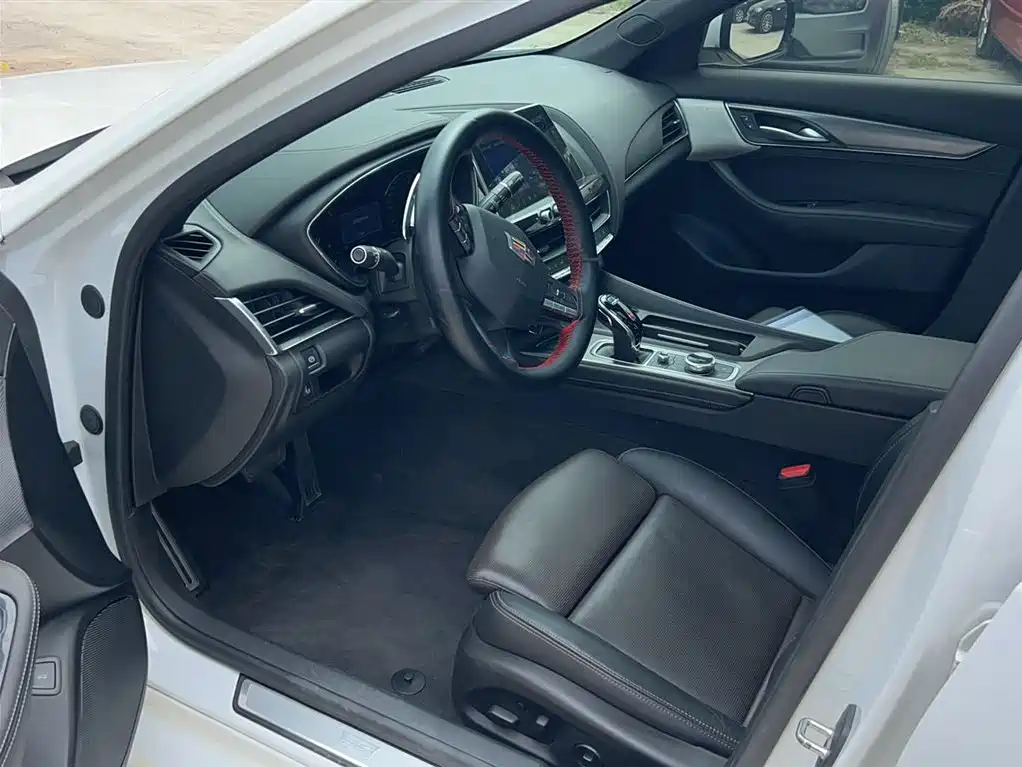 Cadillac CT5 2020 — фото 12