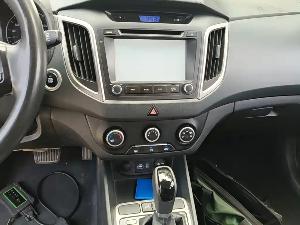 Hyundai ix25 2015 — фото 13