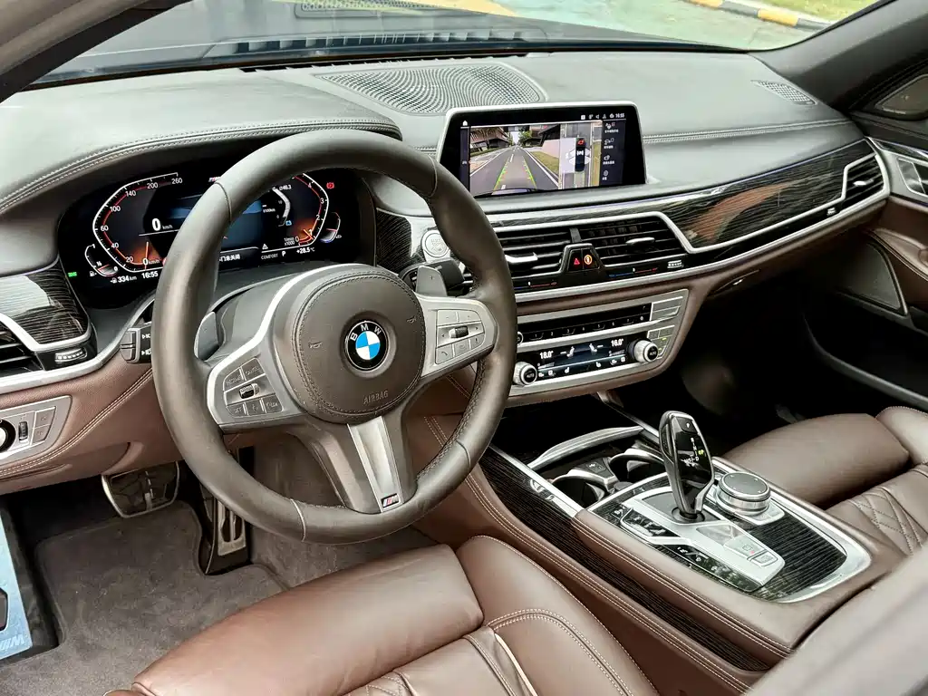 BMW 7 Series 2020 — фото 8