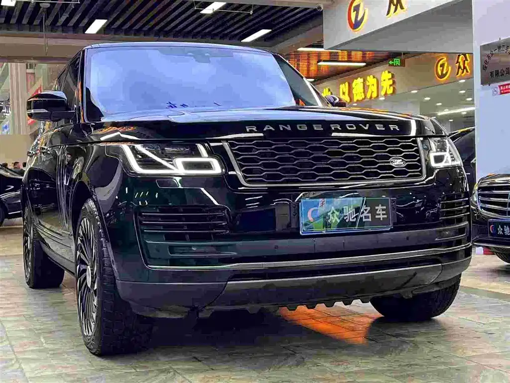 Land Rover Range Rover 2018 — фото 1