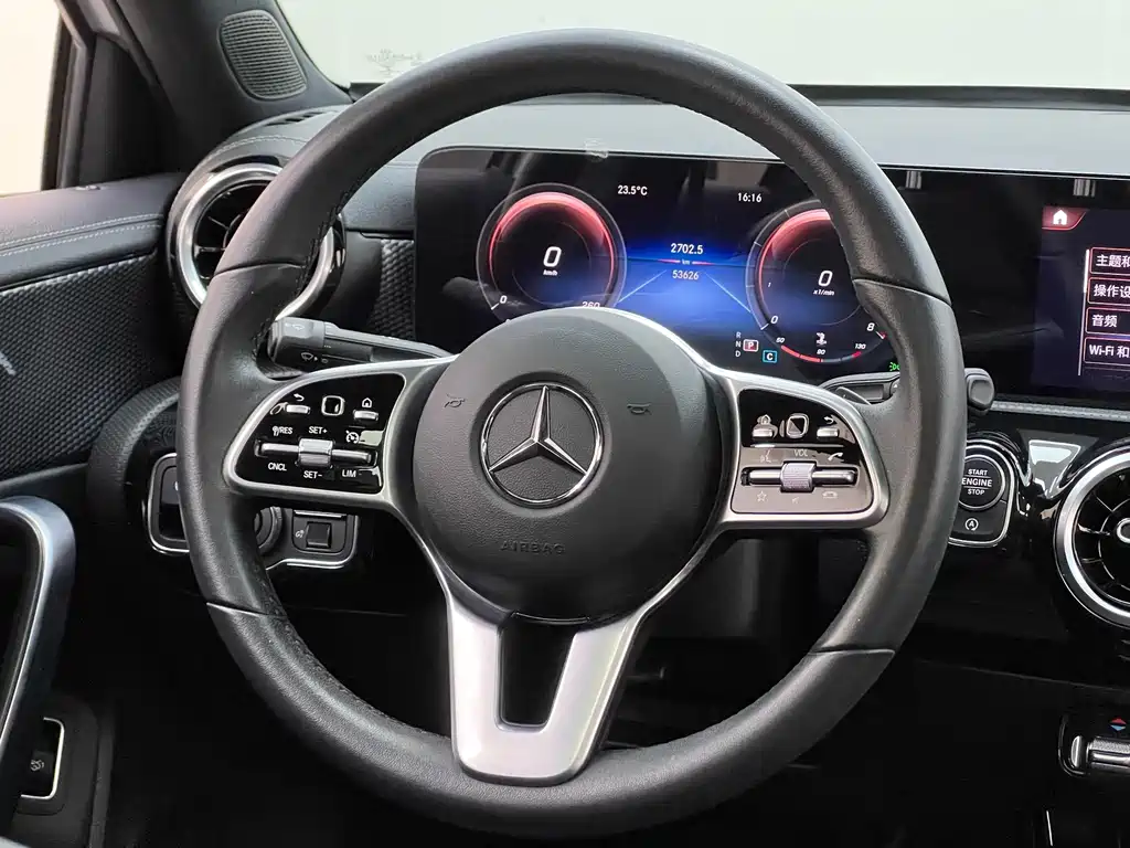 Mercedes-Benz A-Class 2019 — фото 28