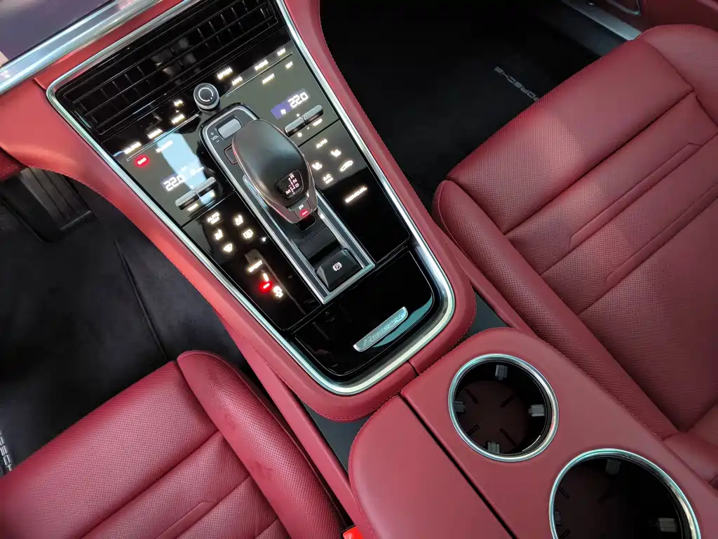 Porsche Panamera 2021 — фото 11