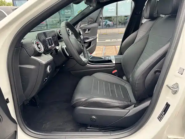 Mercedes-Benz C-Class 2021