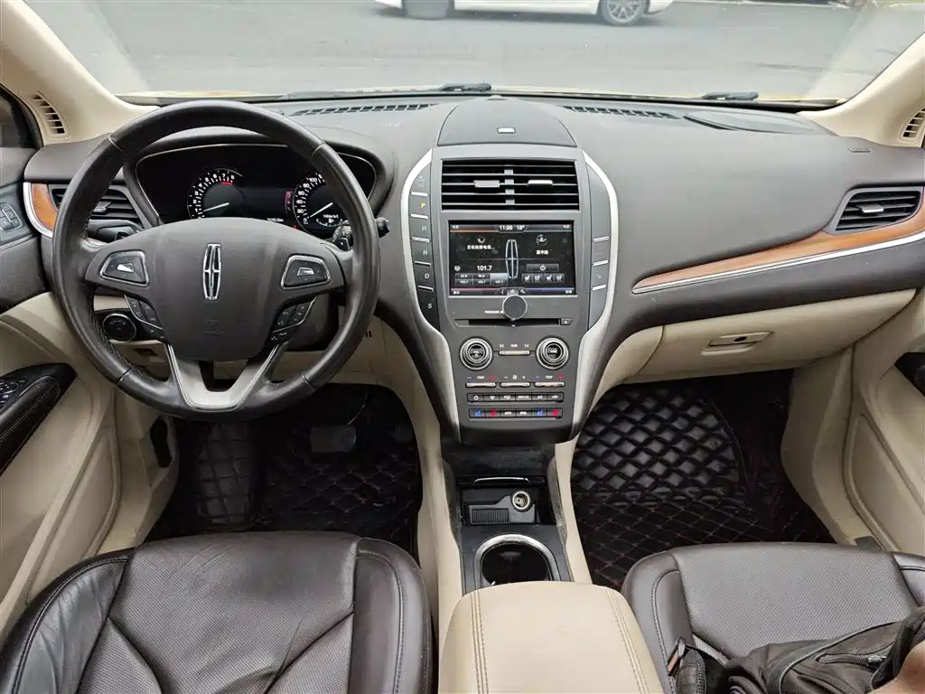 Lincoln MKC 2015 — фото 10