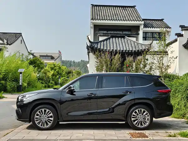 Toyota Highlander 2024