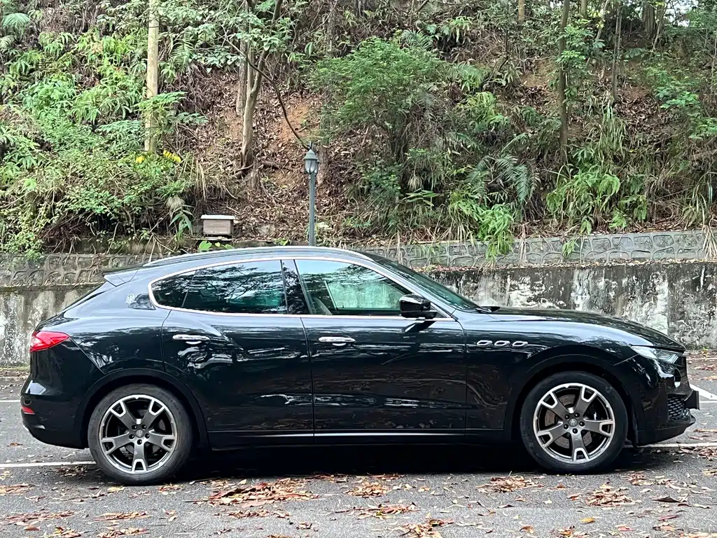 Maserati Levante 2018 — фото 4