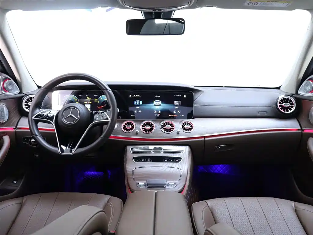 Mercedes-Benz E-Class 2023 — фото 13