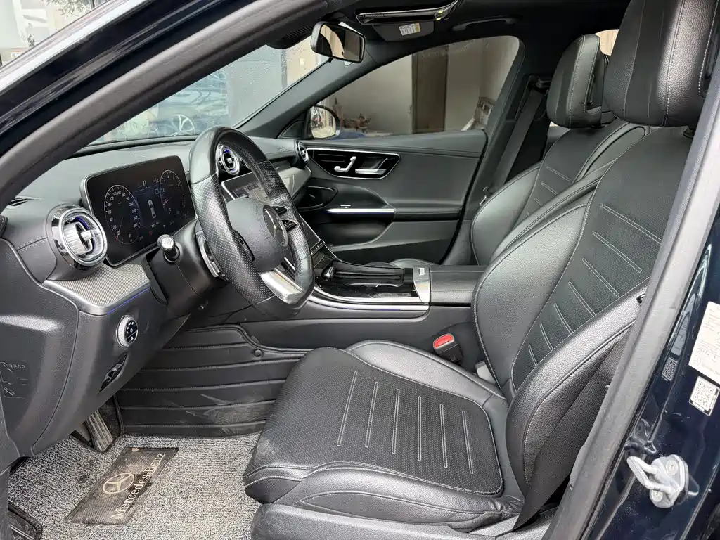 Mercedes-Benz C-Class 2022