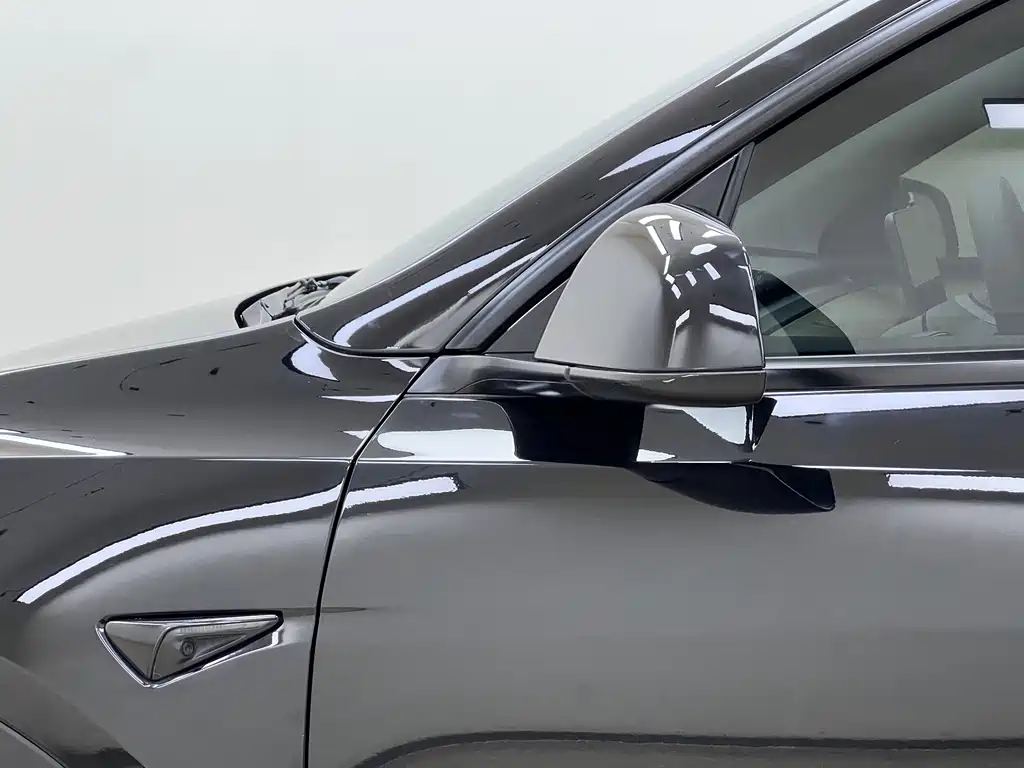 Tesla Model Y 2023 — фото 10