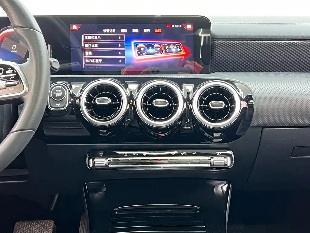 Mercedes-Benz A-Class 2019 — фото 24