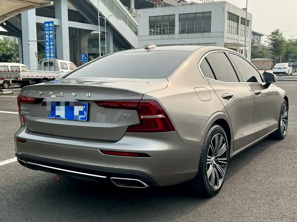 Volvo S60 2020 — фото 9