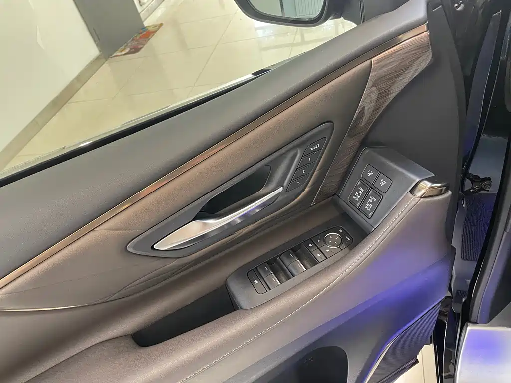 Toyota Vellfire 2024 — фото 36