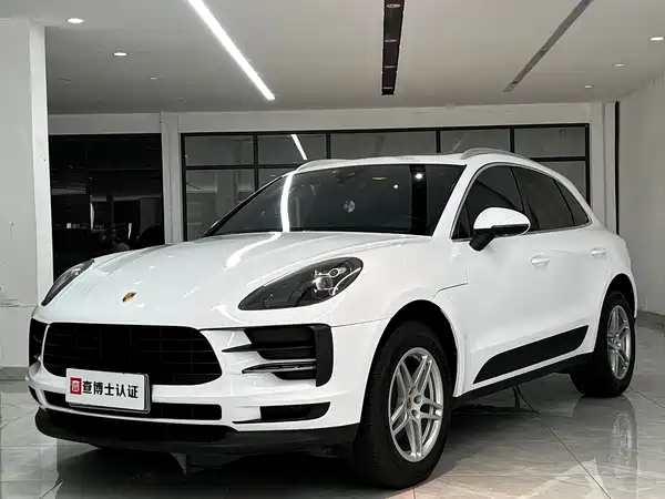 Porsche Macan 2021