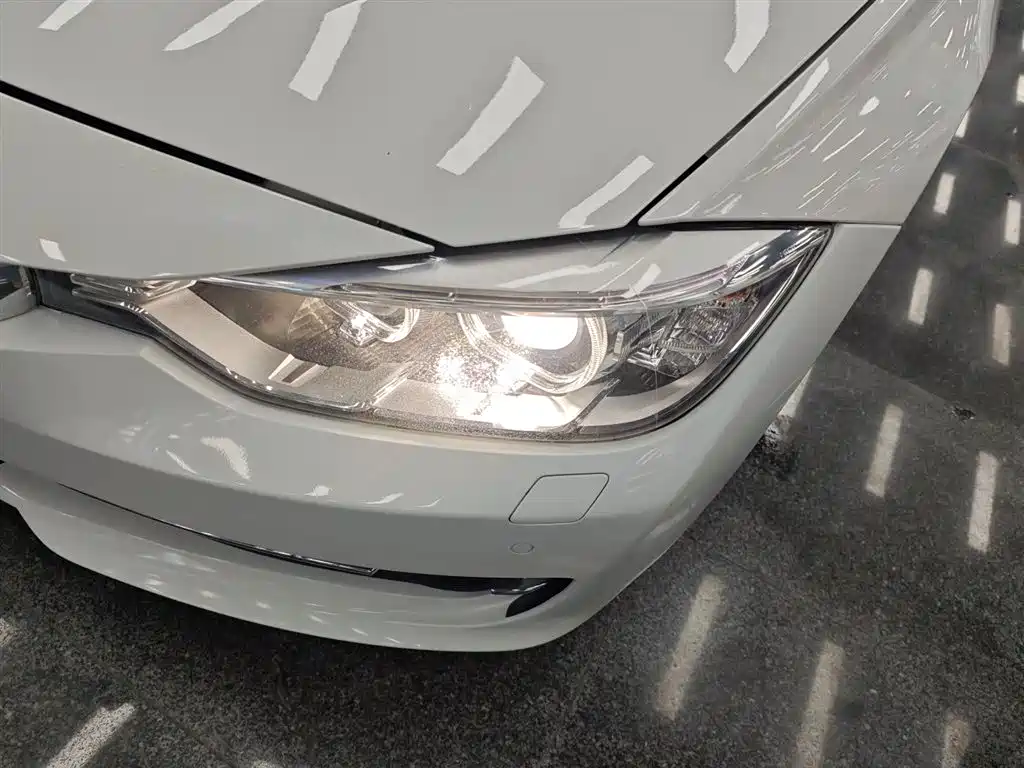 BMW 3 Series 2015 — фото 18