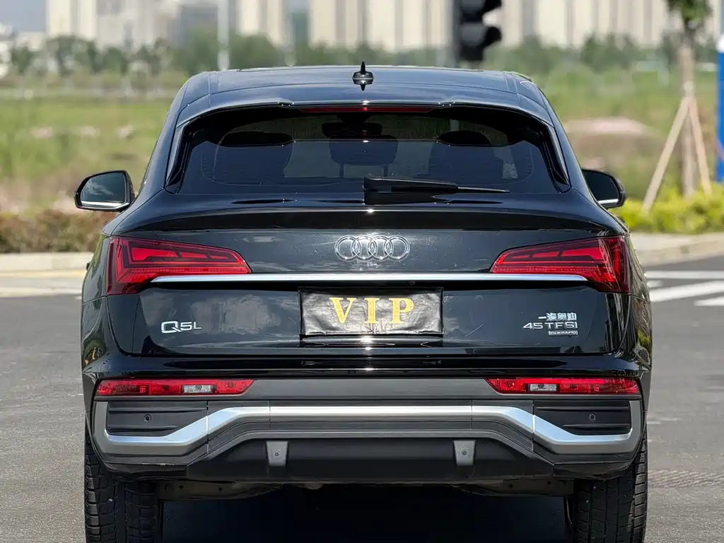 Audi Q5L Sportback 2021 — фото 8
