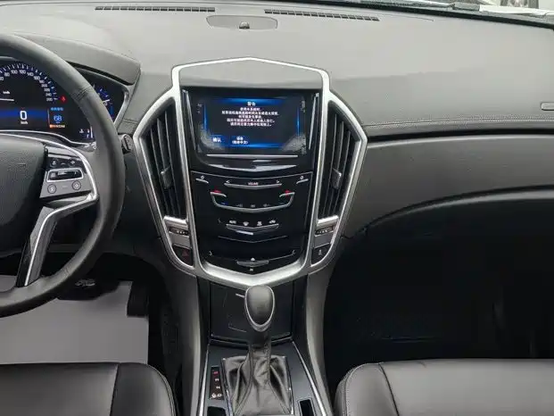 Cadillac SRX 2015 — фото 8