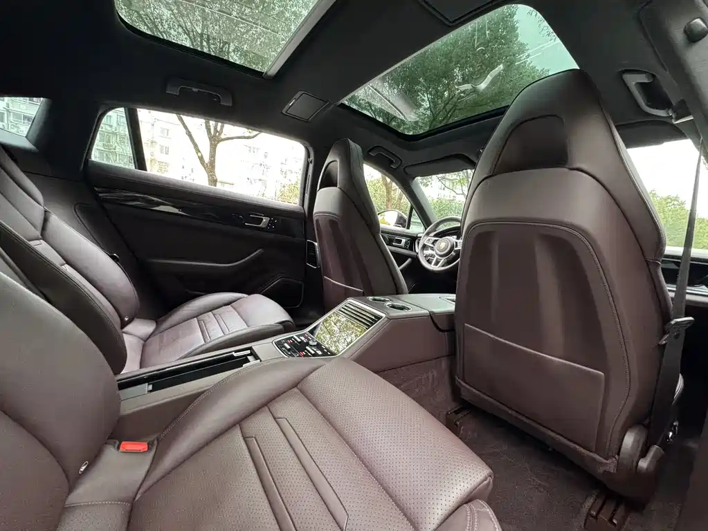 Porsche Panamera 2018 — фото 14
