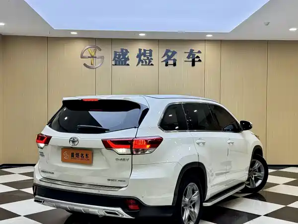 Toyota Highlander 2018
