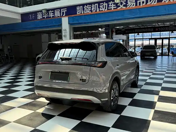 BYD Sealion 05 DM-i 2026