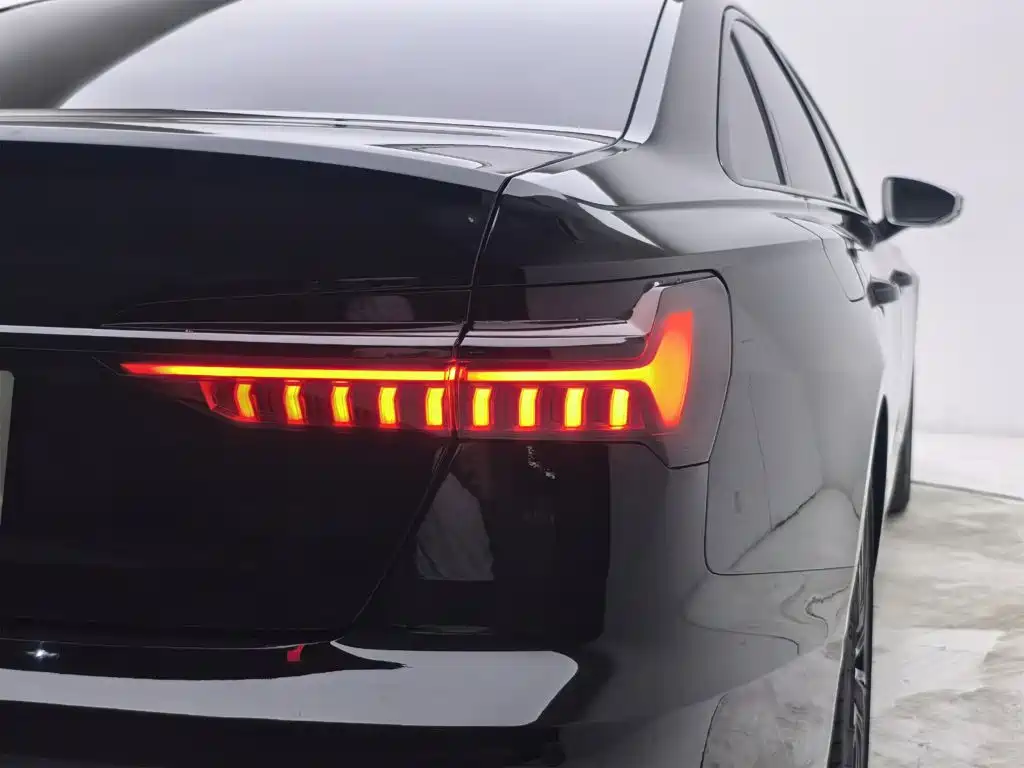 Audi A6L 2020 — фото 23