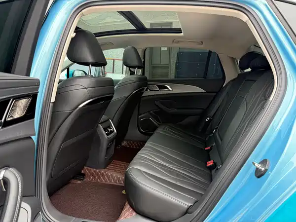 Hongqi H5 2024