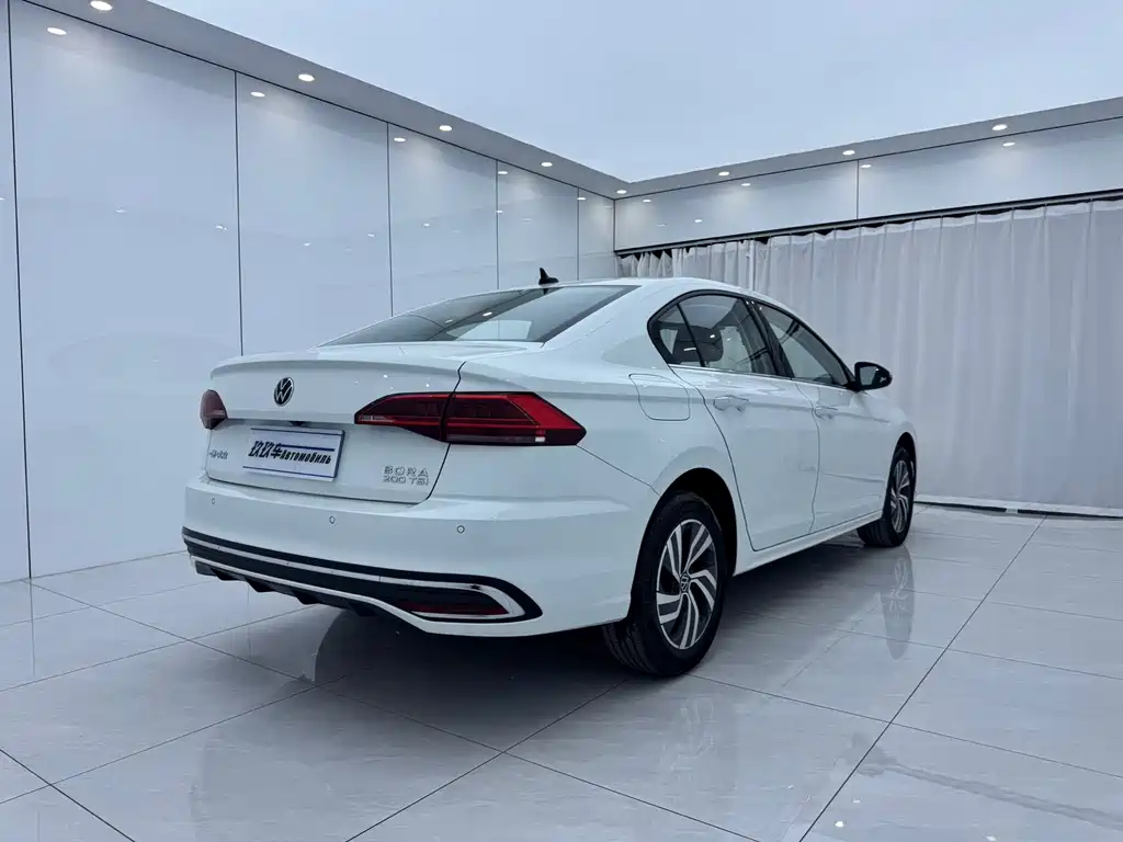 Volkswagen Bora 2023