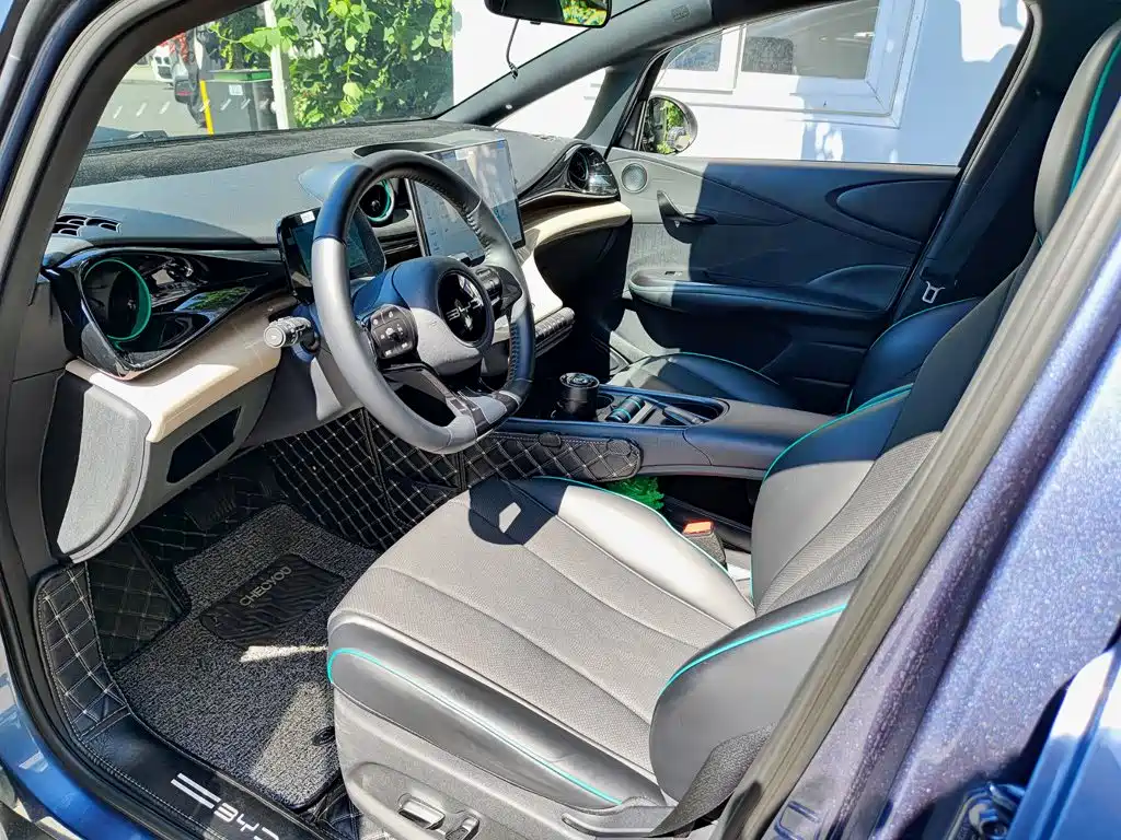 BYD Dolphin 2024