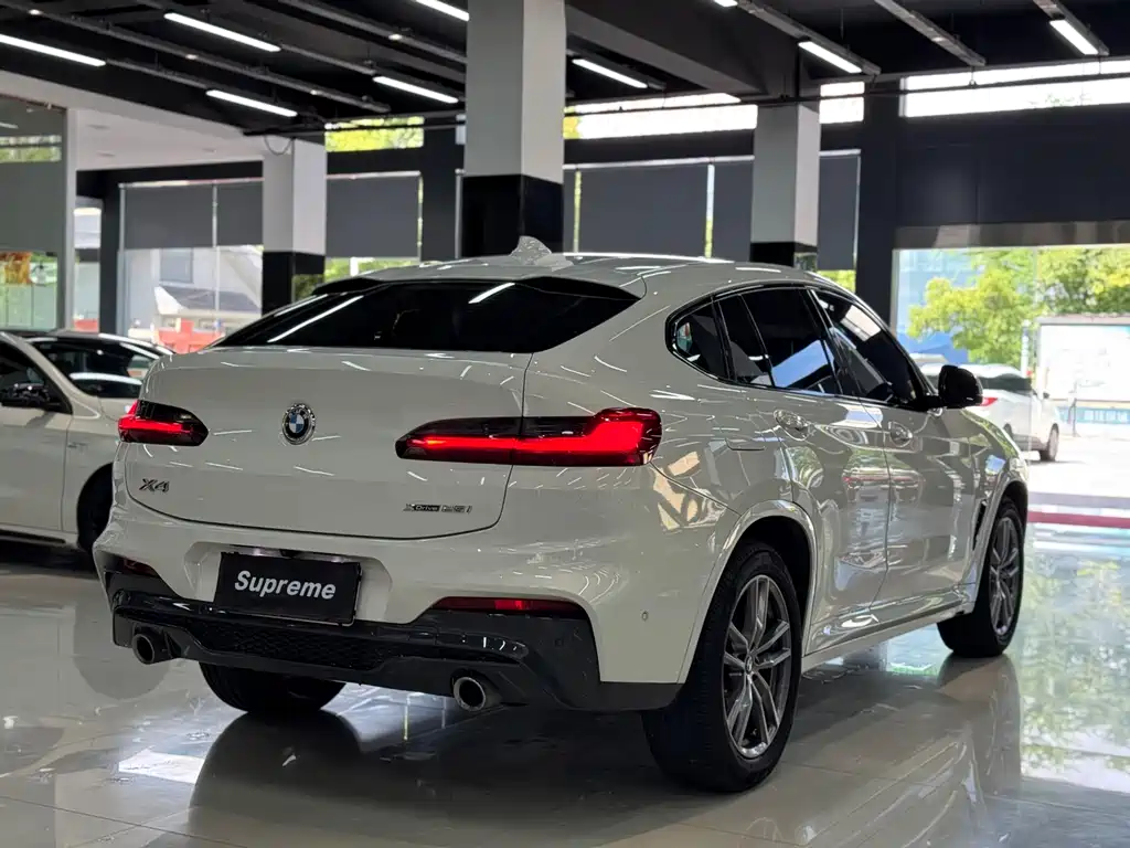 BMW X4 2021 — фото 8